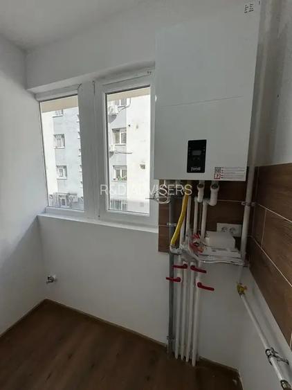 GARSONIERA MUTARE IMEDIATA METROU DIMITRIE LEONIDA PENTRU INVESTITIE - 5