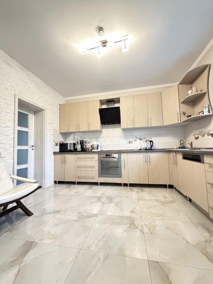 Casa premium/potential investitional - Miroslava-600 mp |Teren 1711 mp