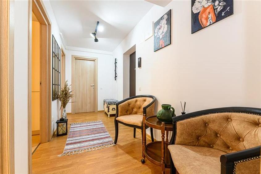 Inchiriere apartament 2 camere, Urban Coresi, et 2, mob utilat