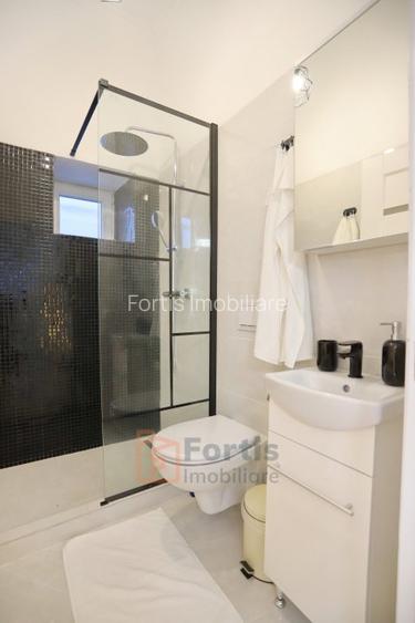 Ansamblu rezidential de vanzare compus din trei apartamente - 8