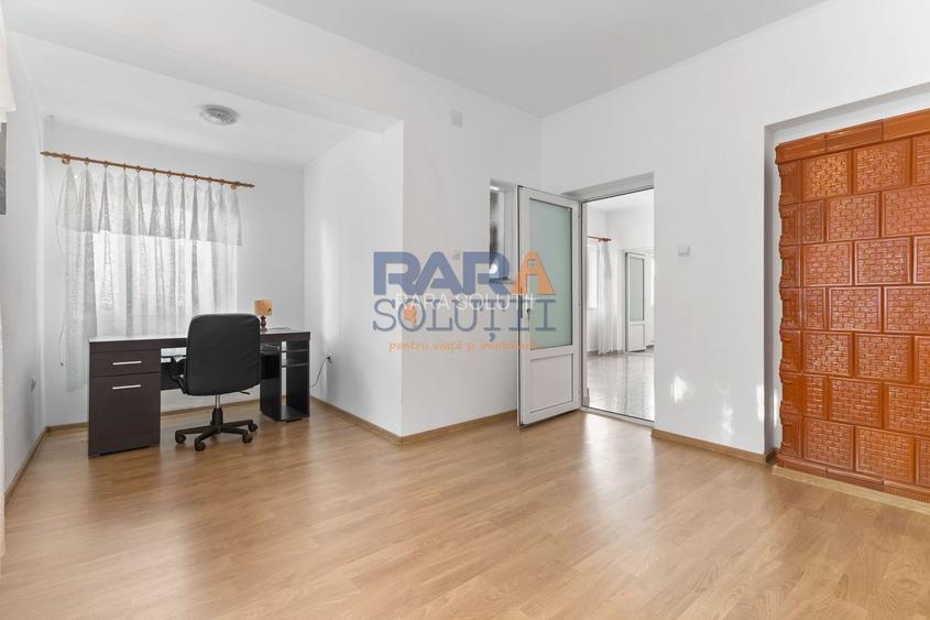 Casă 2015 - 4 dormitoare, 2 băi, 2 bucătării - 6