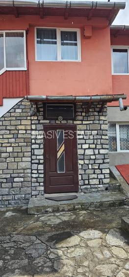 Casa de vânzare în stațiunea Azuga - 2