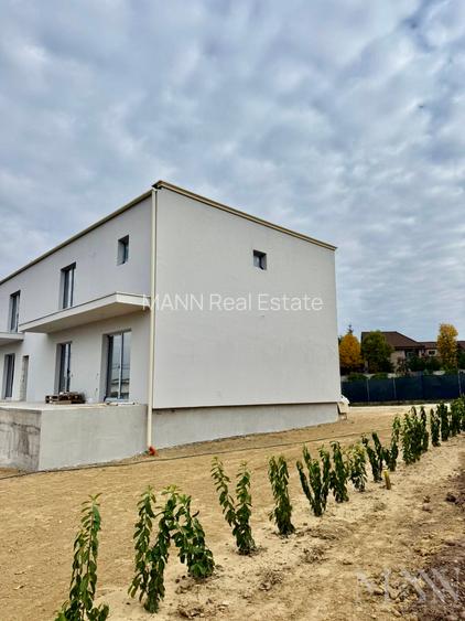 Casa noua, de vanzare | stil Toscan | zona dealuri, Oradea - 2