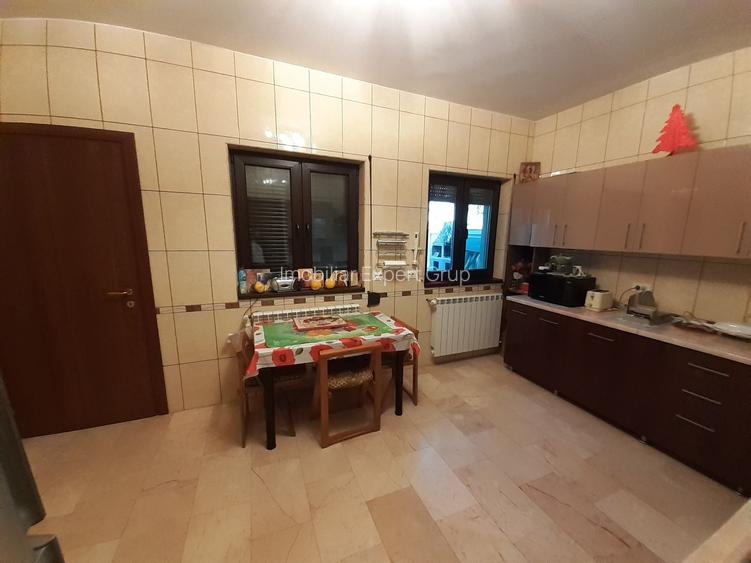 Saftica Ilfov Vila 257mp, 6 camere, Curte Teren 1227 mp, nou 2015 - 30