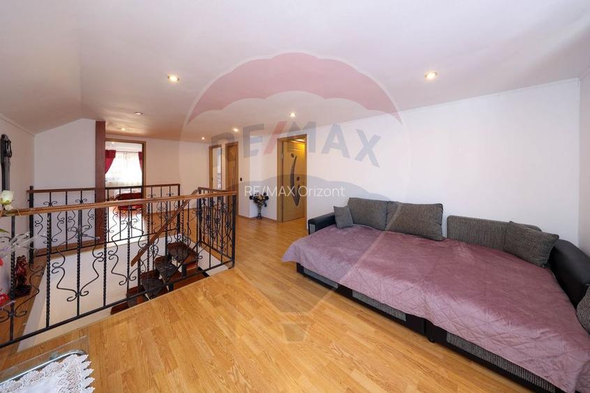 Casă individuala cu 6 camere - 35