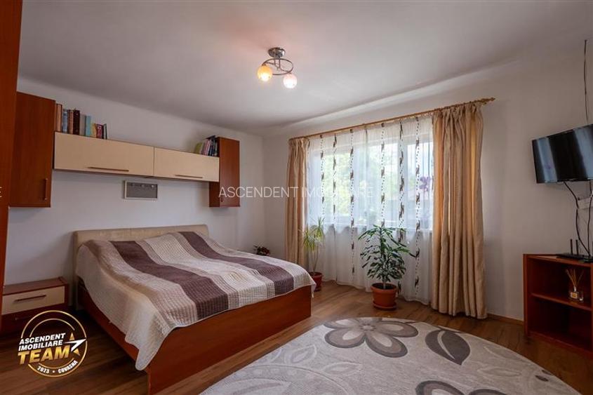 FILM! Pe 1.200mp teren+rezidenta cu gradina inflorata,aproape de Targu Secuiesc: - 7