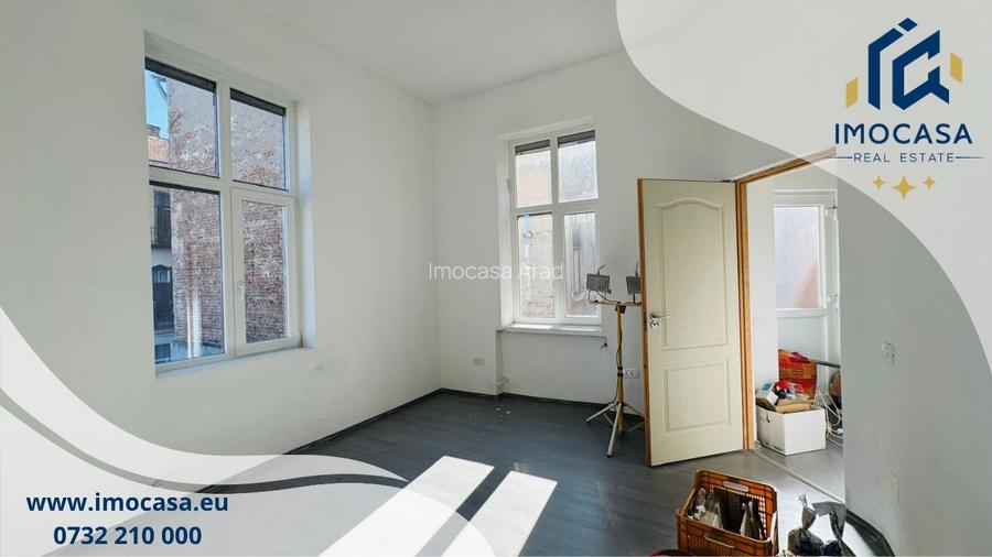 De vânzare Apartament, farmec istoric în Piața Mică Arad clădire 1920 - 20