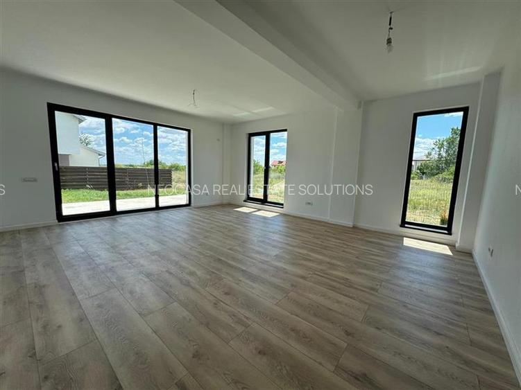 VILA IN CORBEANCA - OSTRATU // CURTE 364 MP // 5 CAMERE - 3