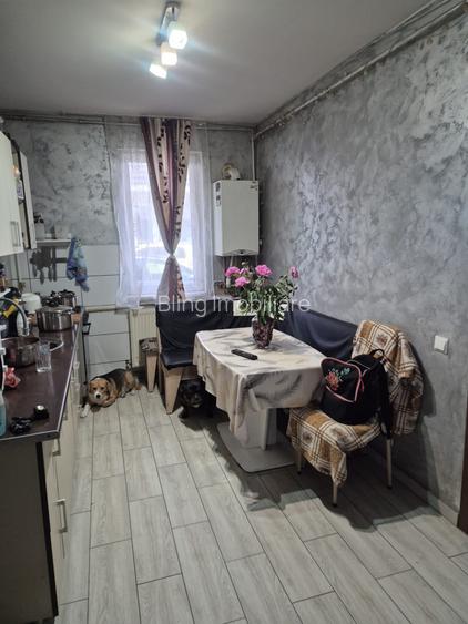 Apartament decomnadat cu 3 camere,2 bai,gradina si parcare ,zona Eroilor - 5