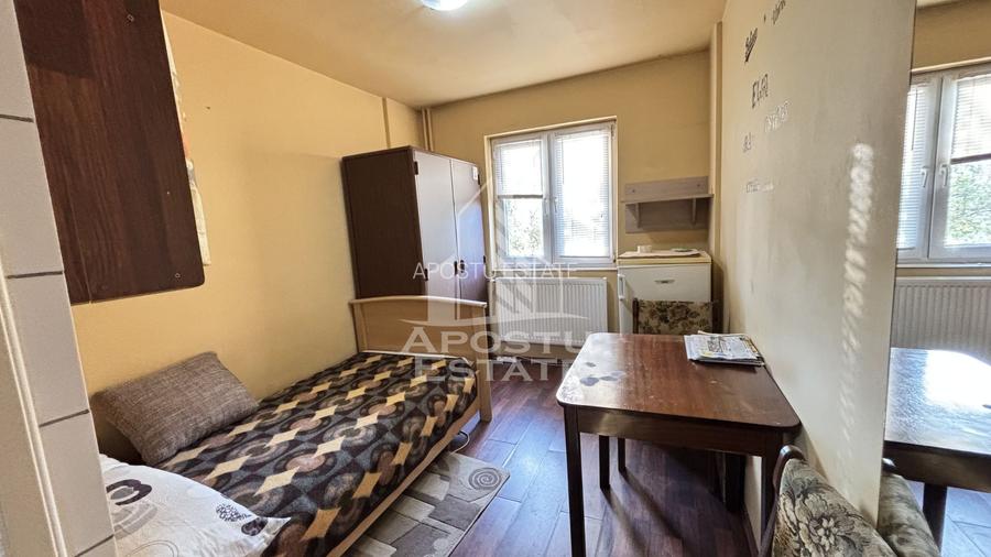 Garsoniera in Complexul Studentesc, etaj intermediar, ideal investitie - 3