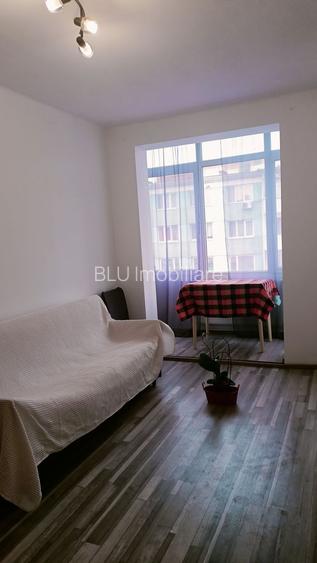 Apartament de închiriat – 3 camere, Piața Mihai Viteazu - 6