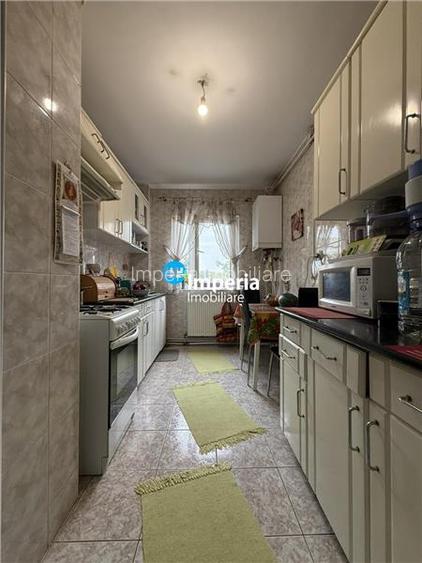 Apartament 4 cam, semi - decomandat, de vanzare zona Tatarasi - Dispecer - 7
