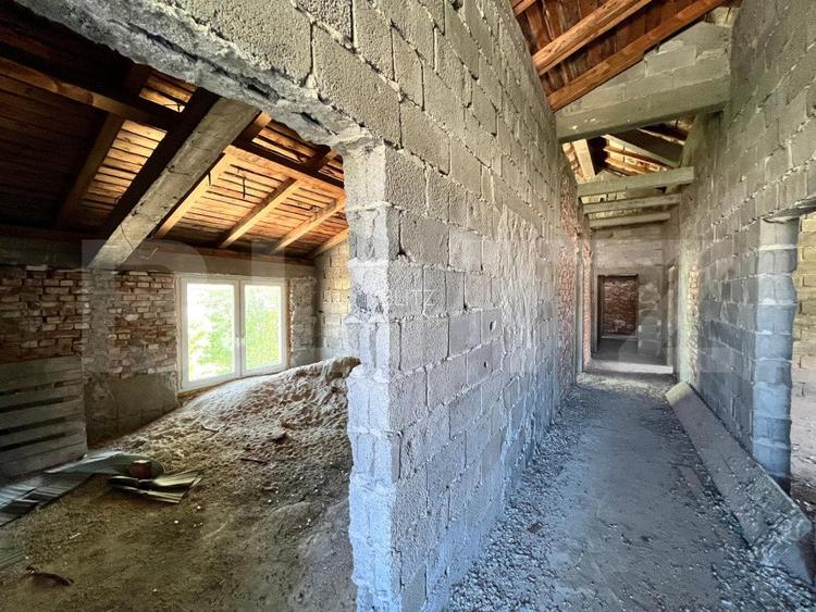 OPORTUNITATE! 8 hale de peste 16.000 mp, teren intravilan 4,5 ha, Bradesti - 8