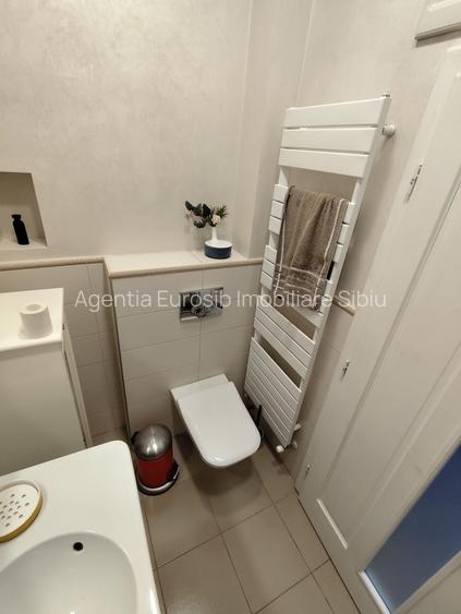 Apartament la casa cu 4 camere de inchiraiat in Sibiu zona Ultracentala - 9