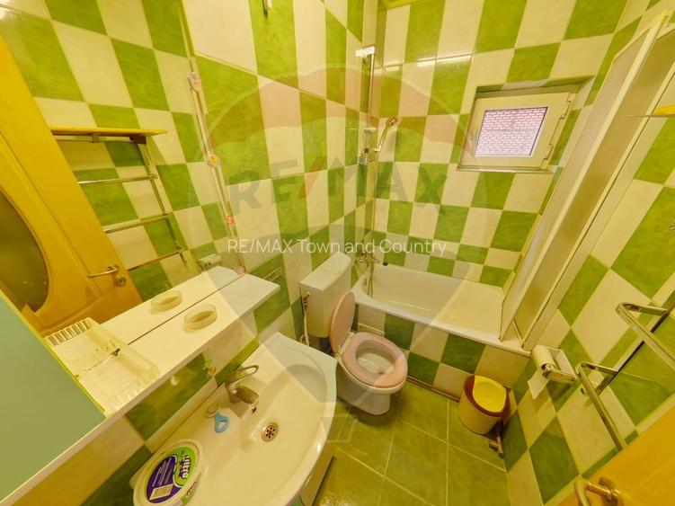 Casă / Vilă cu 16 camere de vânzare în zona Bobâlna - 27