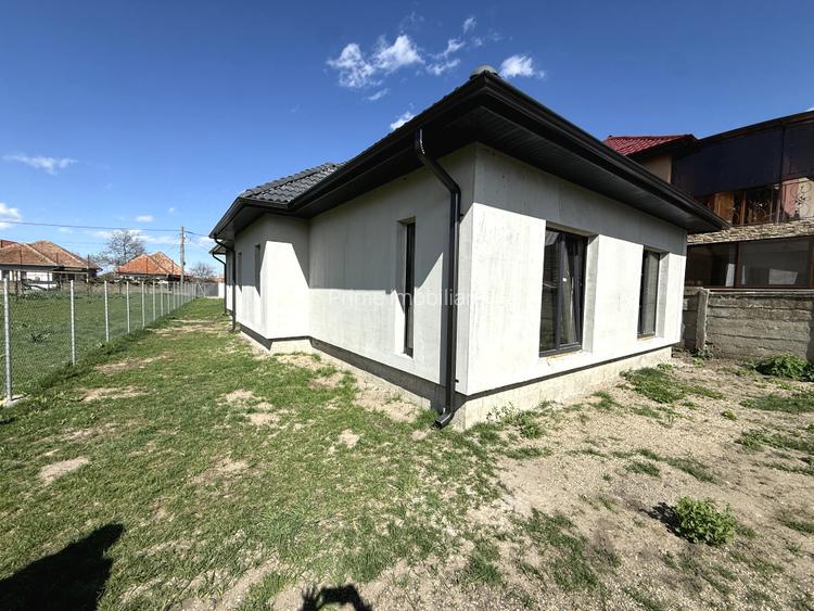 Casă individuală semifinisată de vânzare | Zonă Ultracentrală| TEIUS - 3