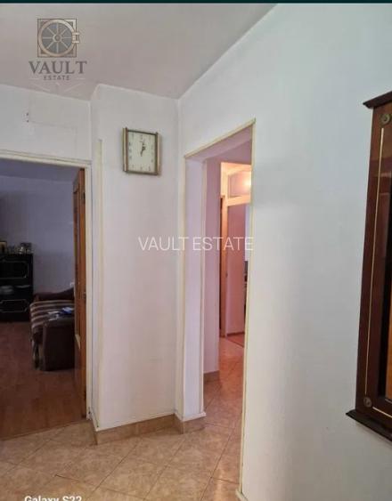 Apartament 3 camere - DECOMANDAT - zona RAHOVA  - 4