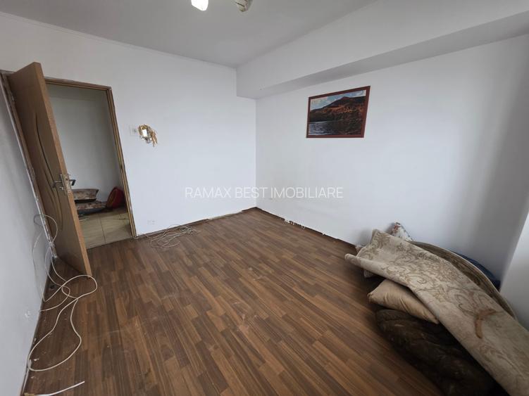 Berceni, pe B-ul Obregia, stradal, bloc reabilitat, pasajul Europa Unita - 9