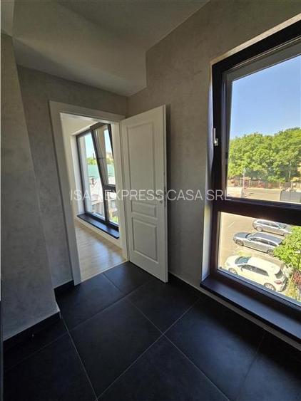 De inchiriat: Penthouse 4 camere 118 mp - etaj 3/3 | Terasa 19,2 mp. 3,8 km fata - 9