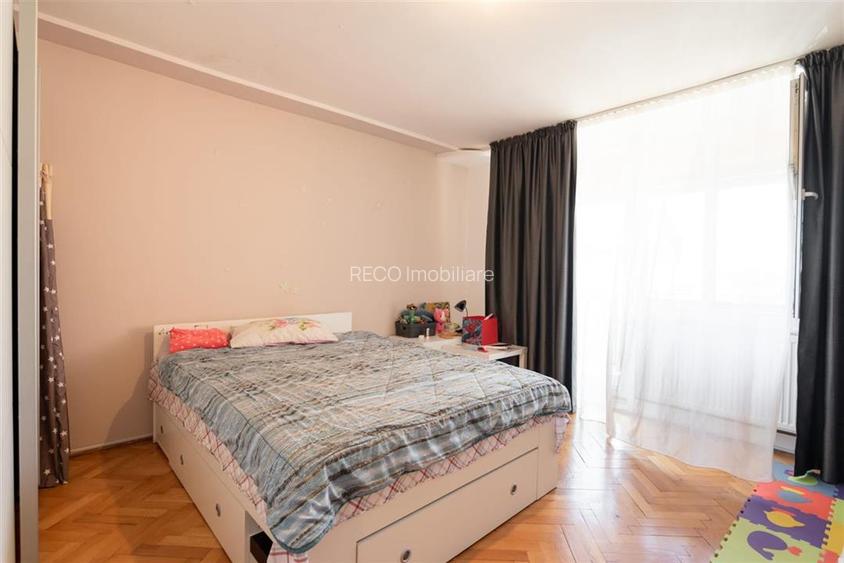 RECO Casa singur in curte, zona Centrala - 4