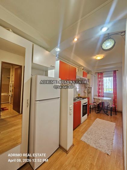 Garsoniera decomandata - Centrala GAZ - Termen Lung - Zona Reyna - 300 euro - 6