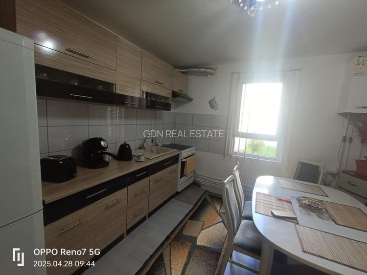 Apartament cu 3 camere și spațiu comercial de vânzare in Reghin str. Făgărașului - 2