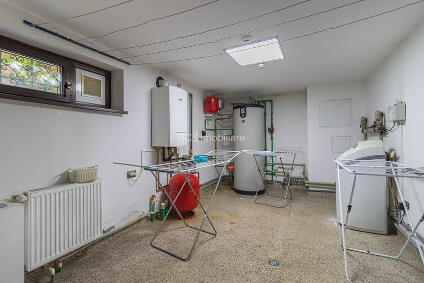 Vila cu piscina si garaj - 6 dormitoare - Pantelimon - 38