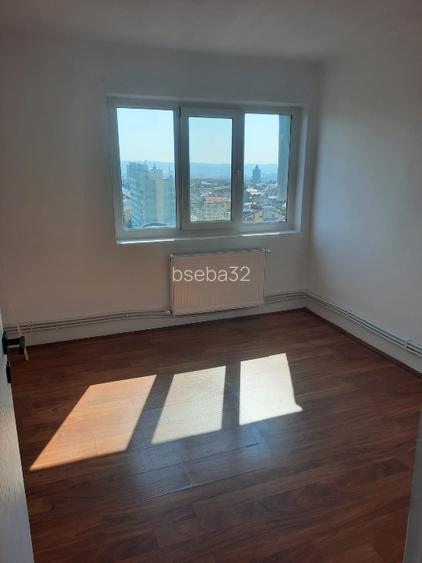  Apartament cu 3 camere  Vedere Panoramică - 65 mp2, Gaz AC Termopane - 3