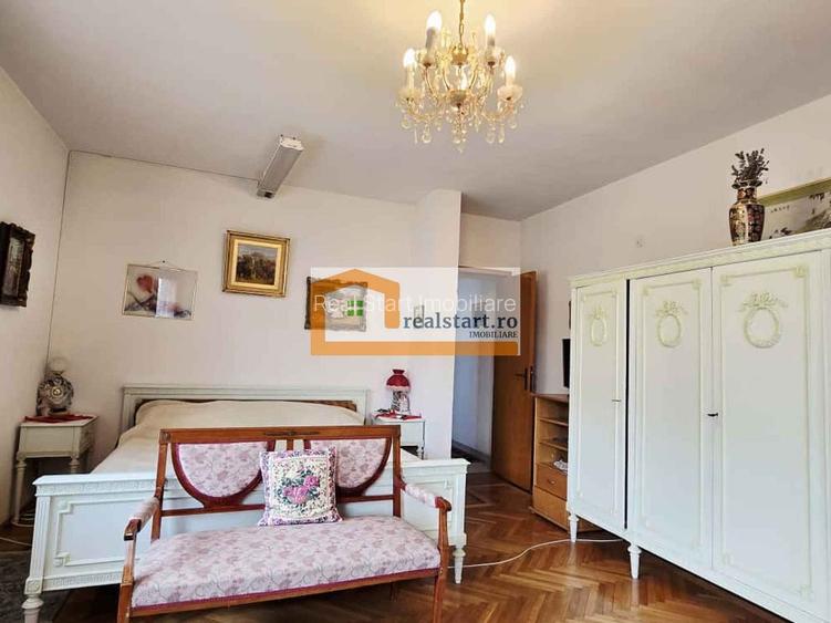 Vedere padure, panouri solare si fotovoltaice, pompa de caldura,  semineu - 18