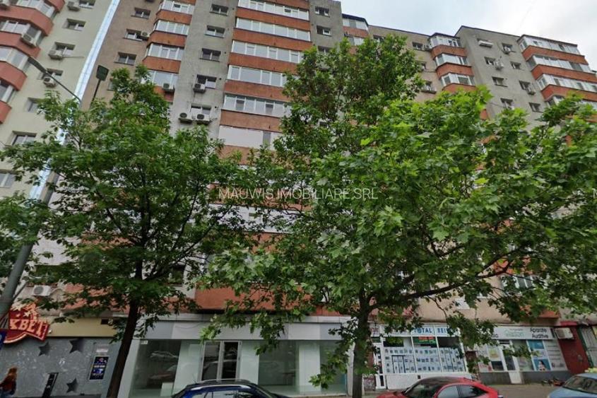Stefan cel Mare / vis a vis de Parcul Circului /  3 min Metrou / et 1 - 9