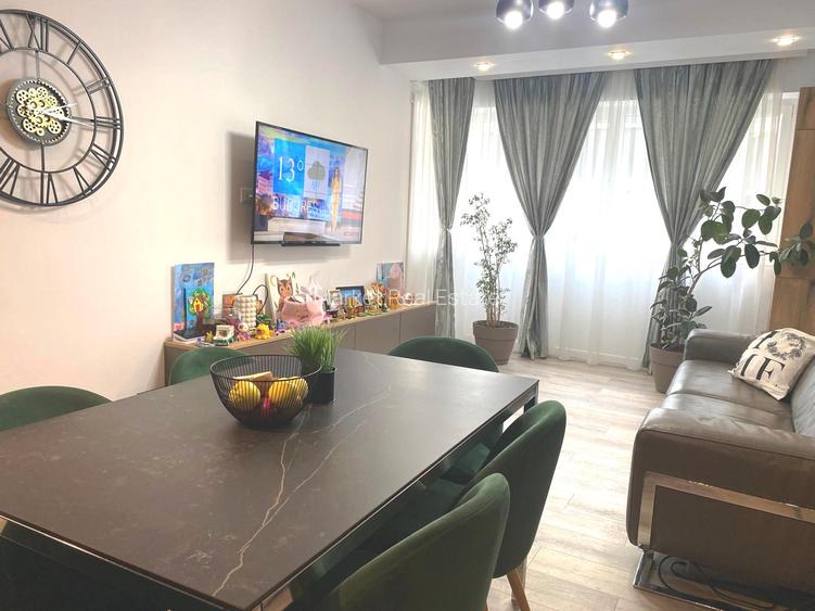 Apartament 3 camere/2 bai + curte proprie 79m2 + 2 parcari - 3