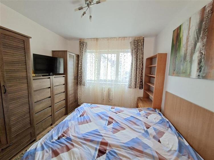 Apartament modern 3 camere balcon zona Semaforului - 15