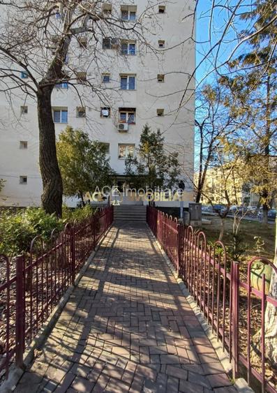 Garsoniera de vanzare | Titan | Metrou | bloc reabilitat | confort 2 - 7