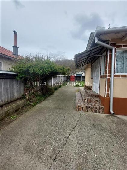 Casa de vanzare cu gradina aproape de Onesti - 7