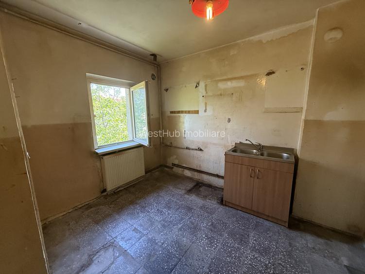 Apartament cu 2 camere, 52 mp + balcon, etaj 4/5 - Ideal pentru investitie - 5