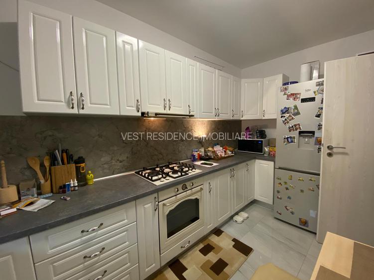 Duplex cu 4 camere si mansarda. Complet mobilat si utilat. Comision 0 - 3