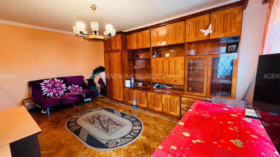 Apartament 3 camere dec. ,Galati, la PS-uri, Casa Roșie etaj 2, 68 mp. - 2