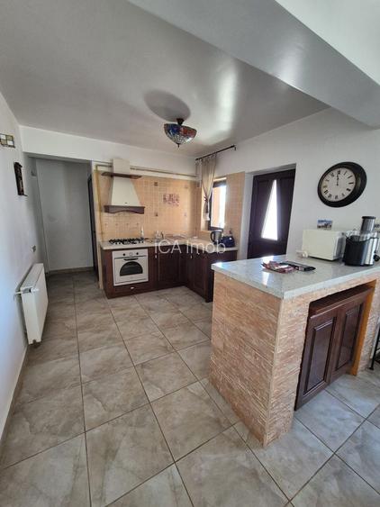 Vilă 4 camere Iancu Nicolae: Grădină proprie 500 mp, garaj și terasă - 14