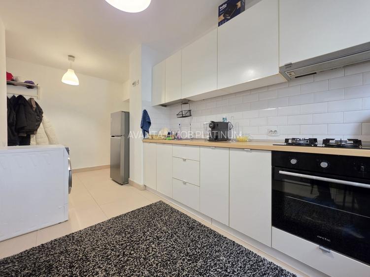 Calea Vacaresti - Parc Tineretului (Lumea Copiilor), bloc 1988 - 18