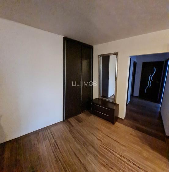 Inchiriez apartament 3 camere et.1 - 6