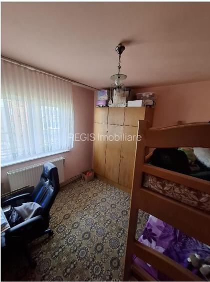 Apartament 3 camere cu parcare si boxa zona Spitalul Judetean - 8