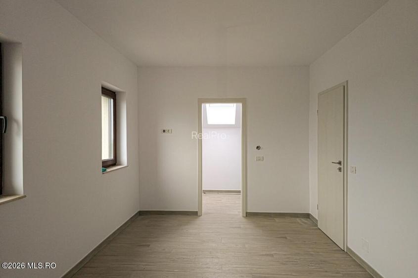 Giarmata - Casa P+1, 4 Dormitoare, 4 Bai, Garaj, Beci, Teren 556 Mp - 18