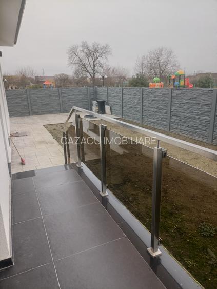 Casa  noua , Parta  pe parter,cu panouri fotovoltaice,la cheie - 8