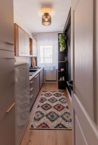 2 camere, Intrare Parcul Cișmigiu, Lângă Conservator , 44 mp ,Renovat integral