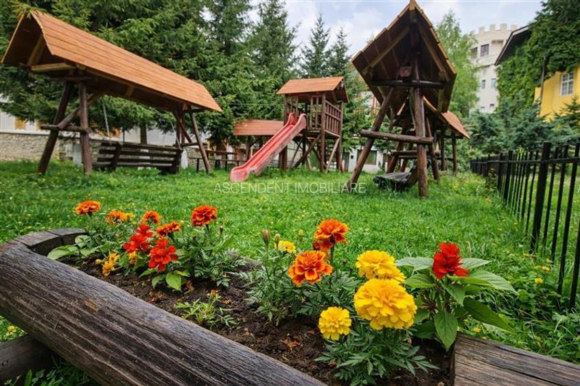 In ambientul statiunii Poiana Brasov,etaj1, 2bai,terasa la 360 grade,parcare asi - 13