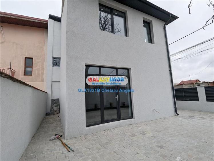 Aparatorii Patriei vila P+1,5 camere,an 2023 - 24