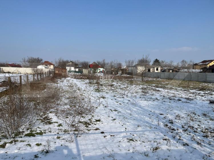 Teren intravilan 1.500 mp, deschidere 27 m, Com. Malu Mare - 3