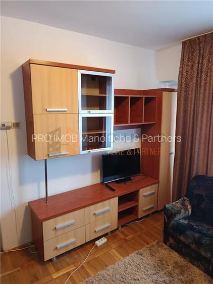 Garsoniera cf 1 decomandata zona Centru - 2