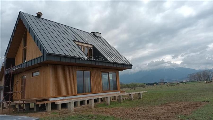 FILM!Casa ergonomica,independenta energetic,123 mp utili,777 mp teren, Rasnov, P - 6