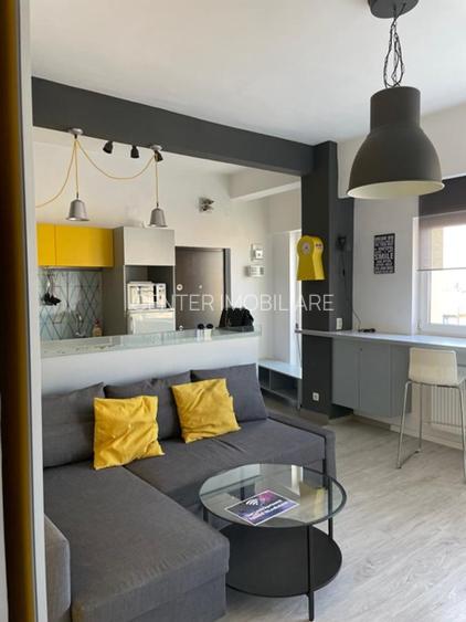 Piata Romana, 2 camere cu vedere superba, terasa, centrala proprie - 12